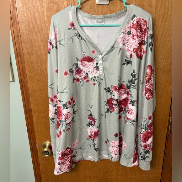 Shirley & Stone floral pajama set never worn! Size 3xl - Picture 5 of 7